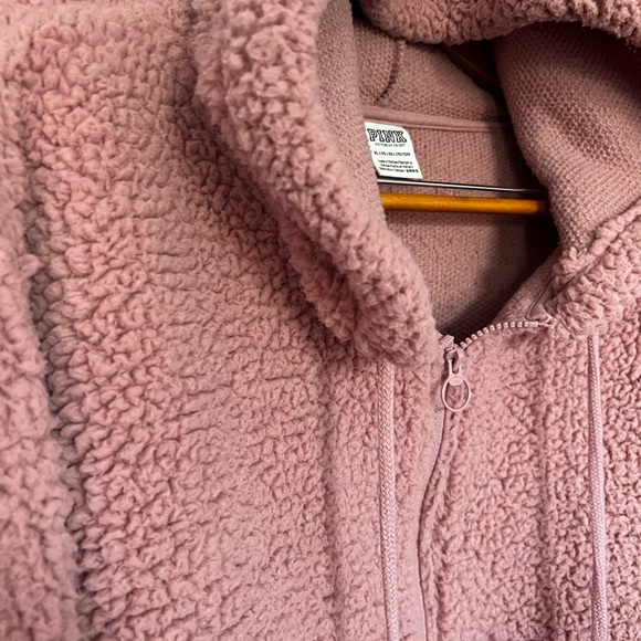 VS XL Cozy Pink Sherpa Hoodie - Picture 5 of 6